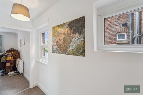 2 bedroom apartment to rent, Ashdon Road, NW10, London