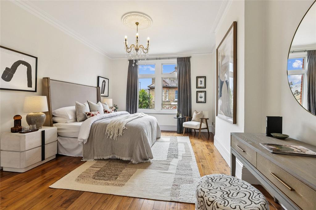 Principal bedroom