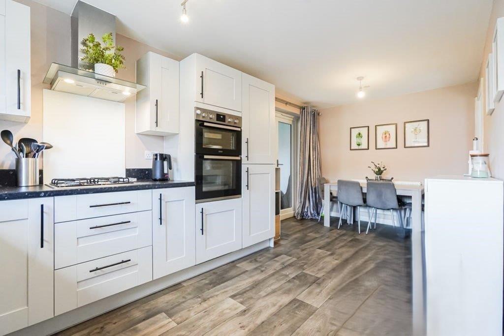 Kitchen-001