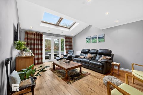 undefined, Y Parc, Groesfaen, Pontyclun