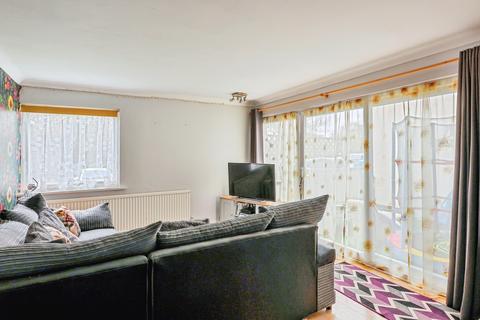 2 bedroom flat for sale, Tree Hamlets, Poole, BH16