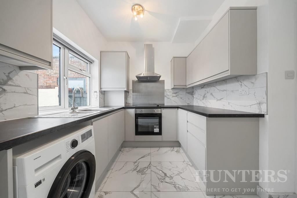 Flat 37, Higham Road N17 6 NQ-10.jpg