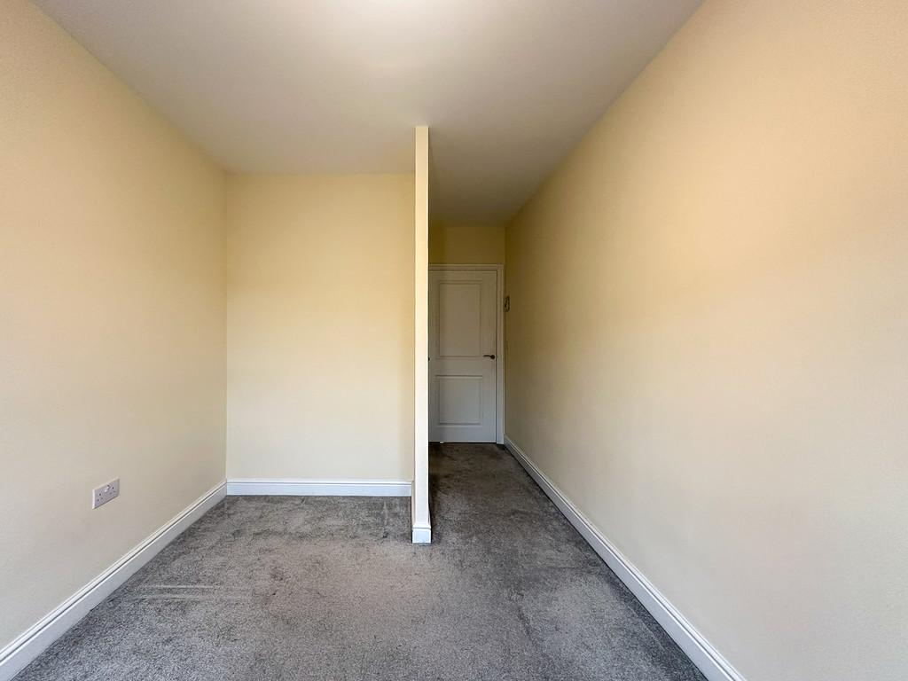 Bedroom One (3)