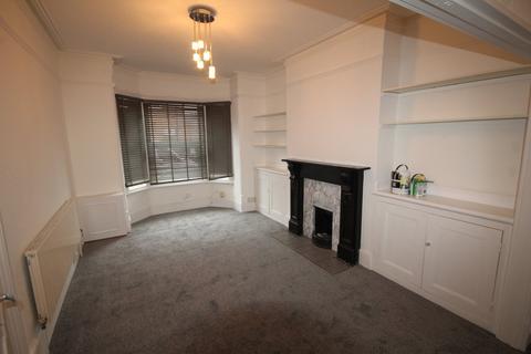 3 bedroom terraced house to rent, Strode Road, Wellingborough, NN8