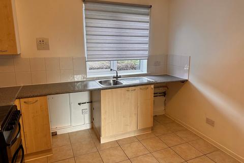 3 bedroom end of terrace house to rent, Thrush Lane, Wellingborough, NN8