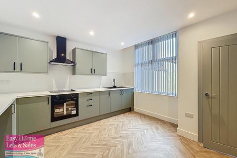 2 bedroom end of terrace house to rent, Gillibrand Walks, Chorley