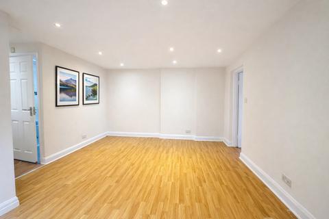 2 bedroom apartment to rent, West Green Road, London N15