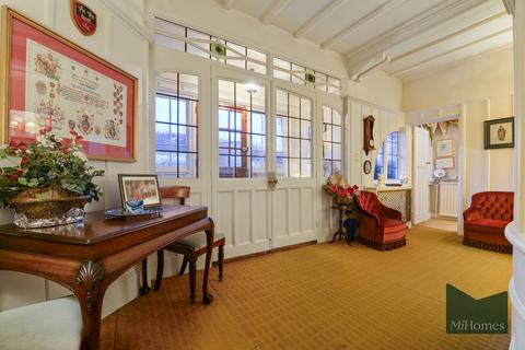 6 bedroom detached house for sale, The Chine, Grange Park, N21