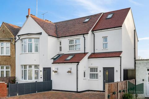 4 bedroom end of terrace house for sale, Netherlands Road, New Barnet