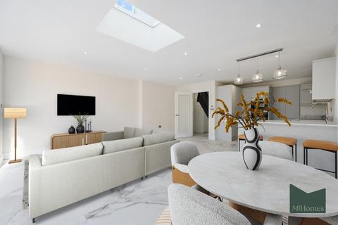 4 bedroom end of terrace house for sale, Netherlands Road, New Barnet