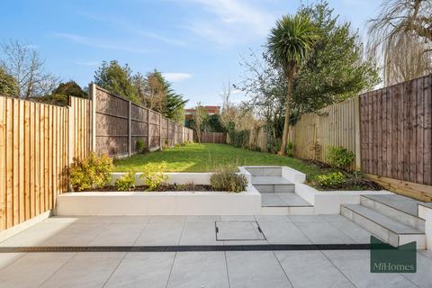 4 bedroom end of terrace house for sale, Netherlands Road, New Barnet
