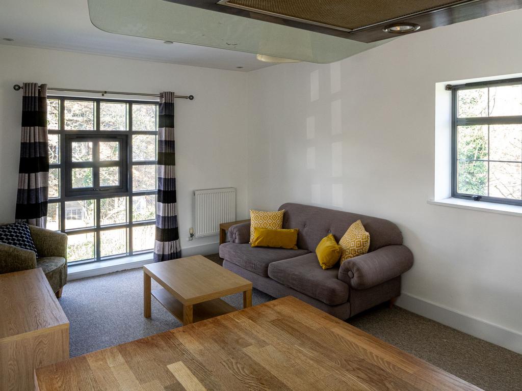 Saracens Mews