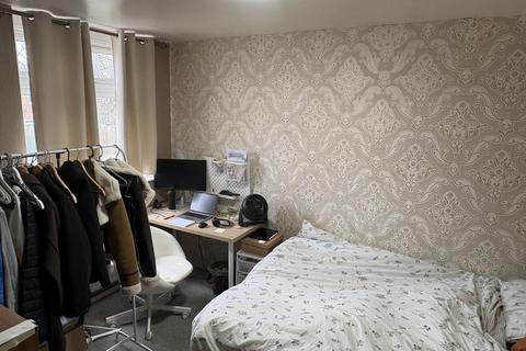 3 bedroom terraced house for sale, Davies Square, Manchester