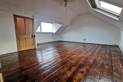 3 bedroom terraced house to rent, Swansea SA2