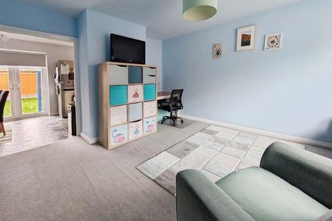 undefined, Spring Valley Close, Leeds LS13