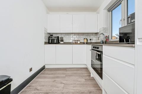 1 bedroom flat for sale, Clifton Road, Gravesend, DA11