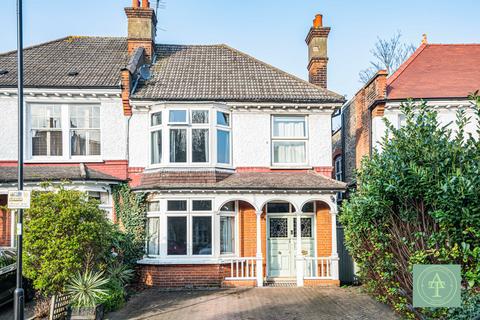 Fernleigh Road, Winchmore Hill, London, N21