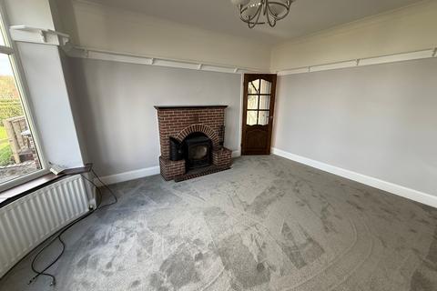 3 bedroom semi-detached house to rent, Wickersley Road, Brecks, S60 4JS