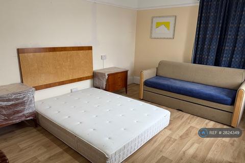 undefined, Epsom Road, Epsom, KT17