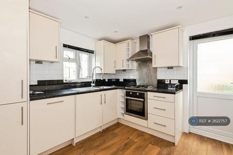 undefined, Middle Lane, Epsom, KT17