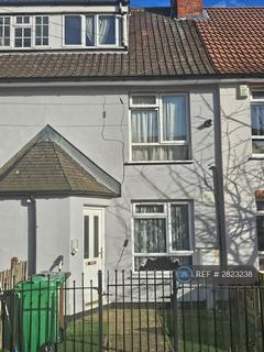 3 bedroom terraced house to rent, Cosby Road, Nottingham, NG2