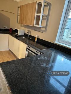 2 bedroom flat to rent, Castlebar Park, London, W5