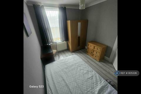 1 bedroom in a house share to rent, Eleanor Road, London, E15