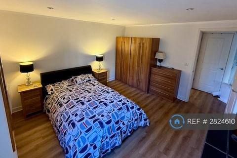 1 bedroom flat to rent, Plough Lane, London, SW19