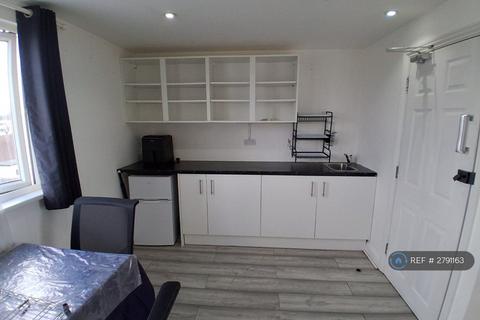 undefined, Tamworth Lane, Mitcham, CR4