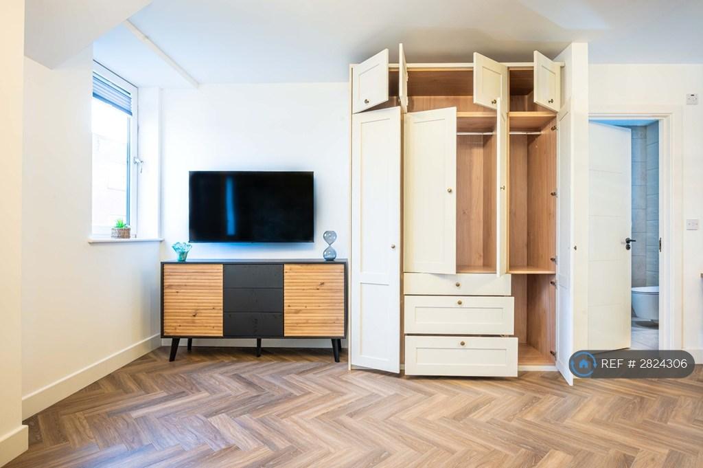 Wardrobe Storage