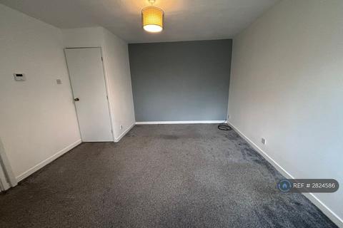 2 bedroom flat to rent, Coppleridge Drive, Manchester, M8