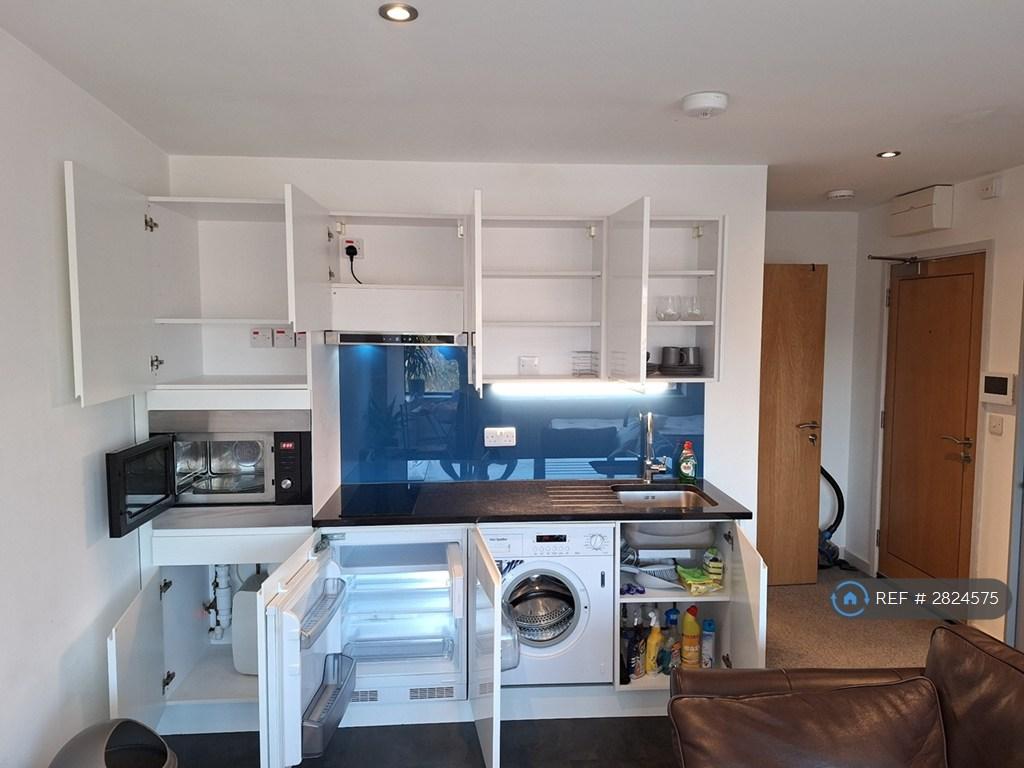 Fitted Utility Area