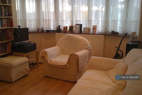 undefined, Hampden Way, London, N14