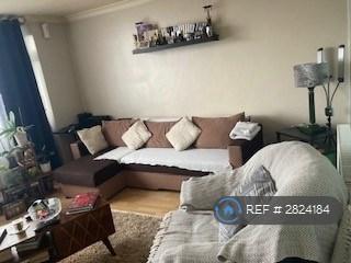 Lounge b