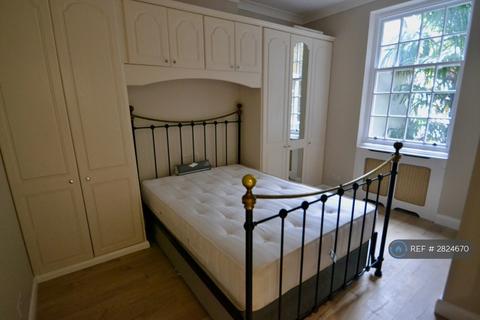 2 bedroom flat to rent, St. Georges Drive, London, SW1V