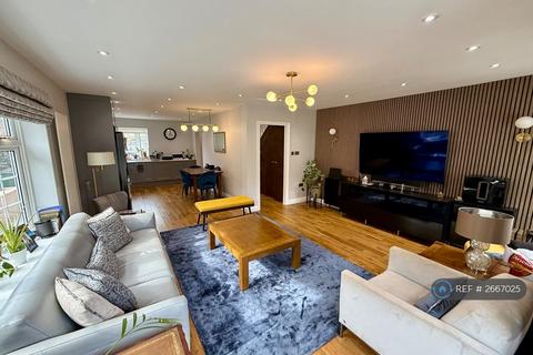 4 bedroom semi-detached house to rent, Bawtree Close, Sutton, SM2