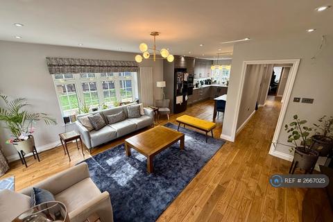 4 bedroom semi-detached house to rent, Bawtree Close, Sutton, SM2