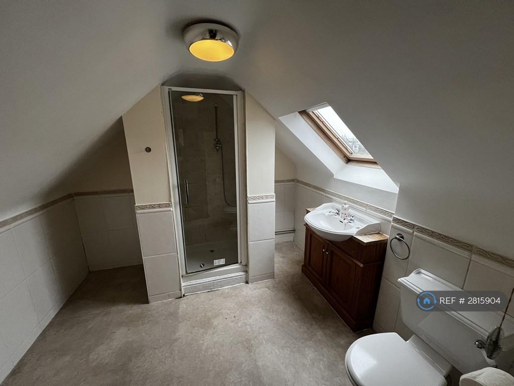 En-Suite Bathroom