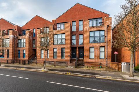 undefined, Langdon rd, Marina, Swansea