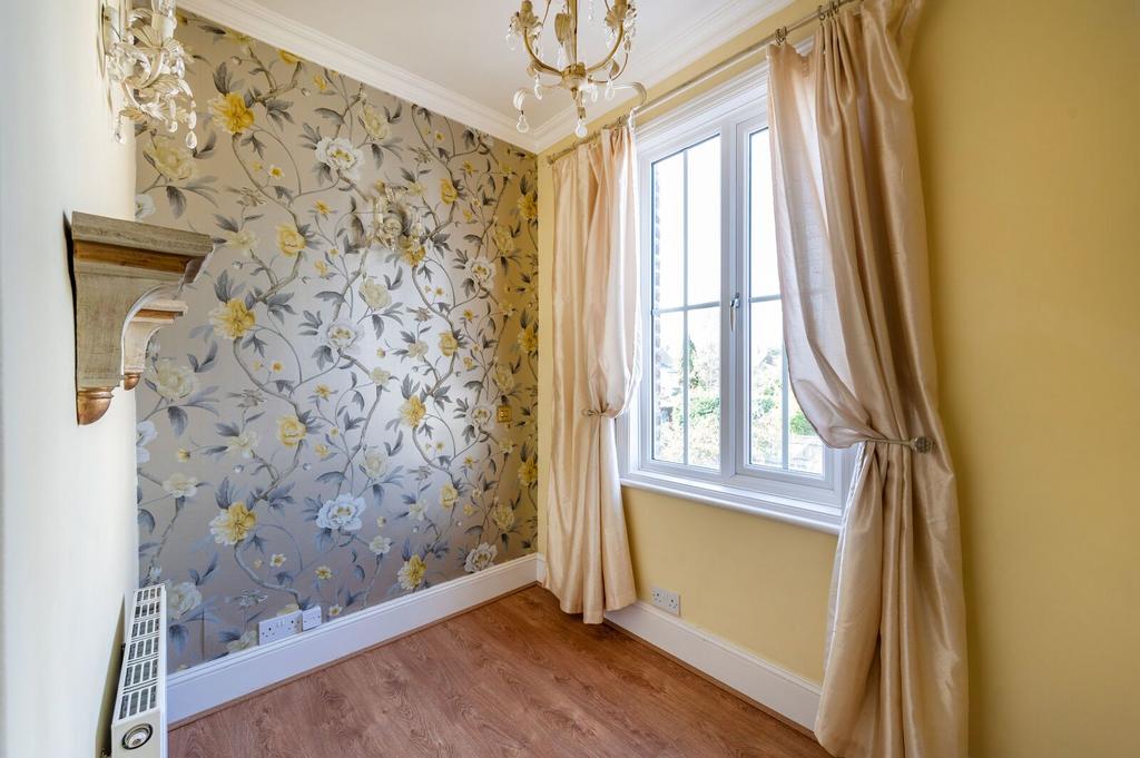 Bedroom, fireplace