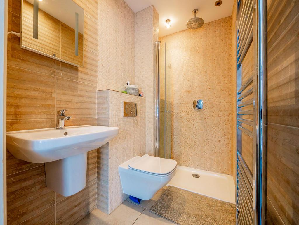 Bedroom 2 En-Suite