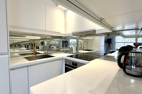 1 bedroom flat to rent, Loftus Road
