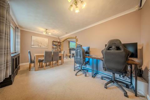 undefined, Sandmoor Close, Bradford BD13