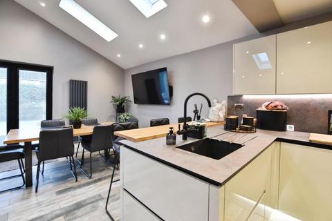 4 bedroom detached house for sale, Cambridge Avenue, Scunthorpe