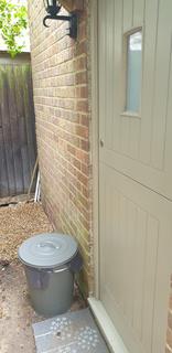 Studio to rent - Cotswold Gardens, London NW2