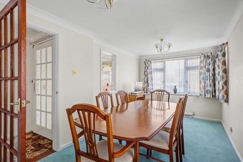5 bedroom detached house for sale, Sunningdale Drive,  Rainham,