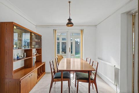 5 bedroom detached house for sale, Sunningdale Drive,  Rainham,