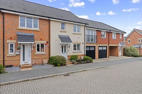 3 bedroom terraced house for sale, Welberry Way, Blackwater, GU17
