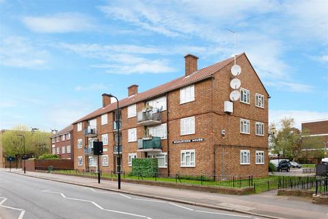 2 bedroom flat to rent, Woolstone House, Whiston Road, London