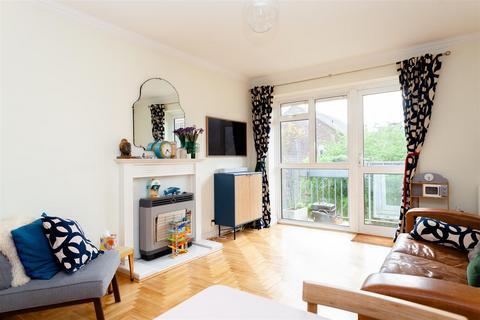 2 bedroom flat to rent, Woolstone House, Whiston Road, London